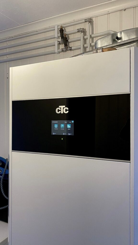 CTC-värmepump installerad inomhus